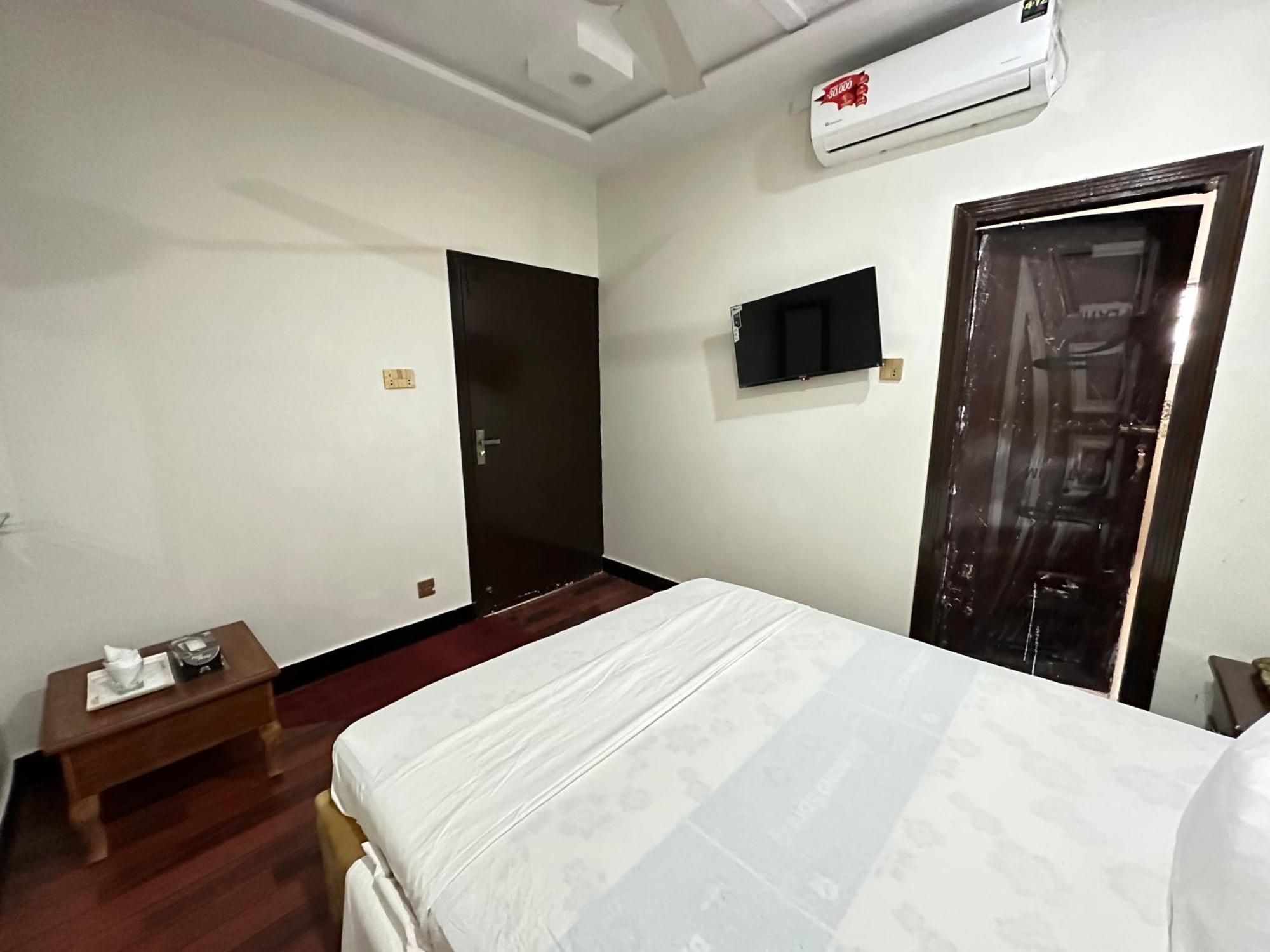 Decent Lodge Guest House Islamabad Zewnętrze zdjęcie